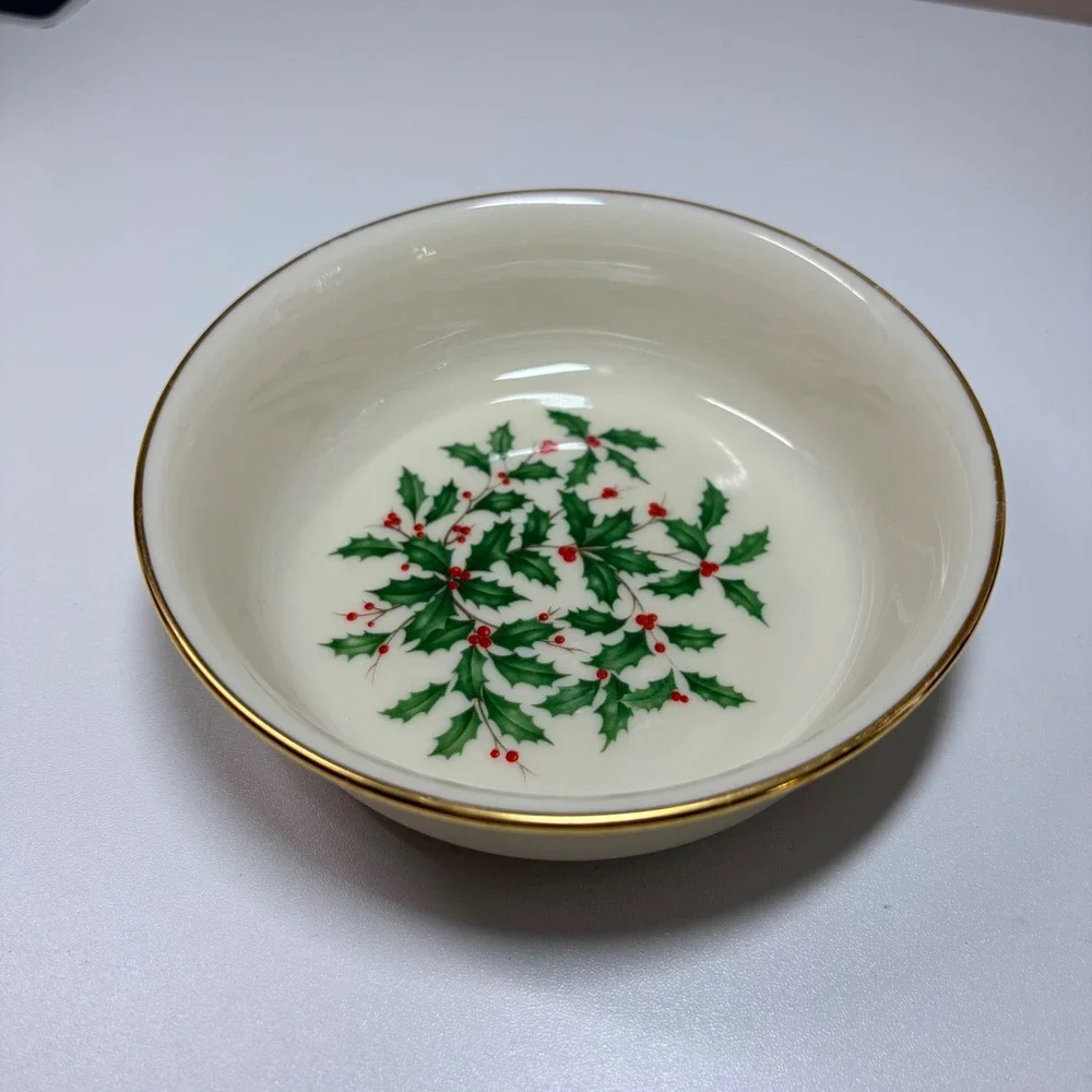 Lenox Holiday Dimension Collection Small Bowl Holly Berries Gold Trim USA Made‎